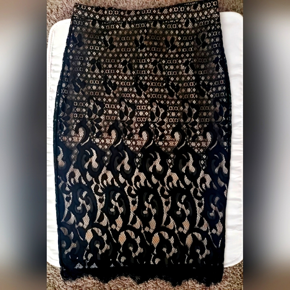 Beautiful Black Lace Fully Lined Pencil Skirt below the knee